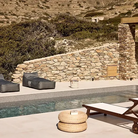 فيلة Thea Luxury Ios