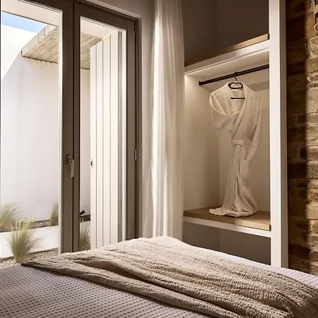 Thea Luxury Ios Villa *